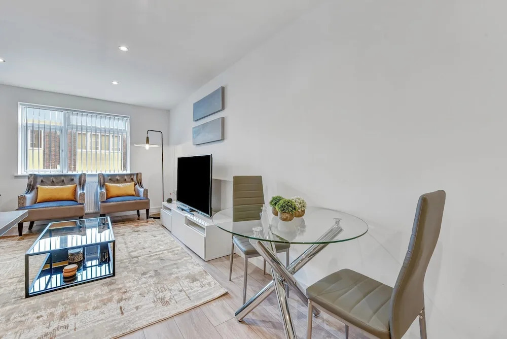 St Martins House Luxury Apts. Ruislip