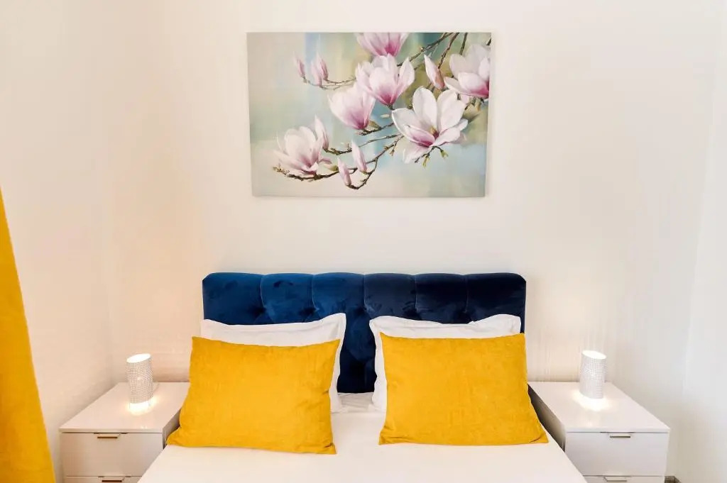 Sunshine 1 BR Apartment Spa n Pool Beach resort