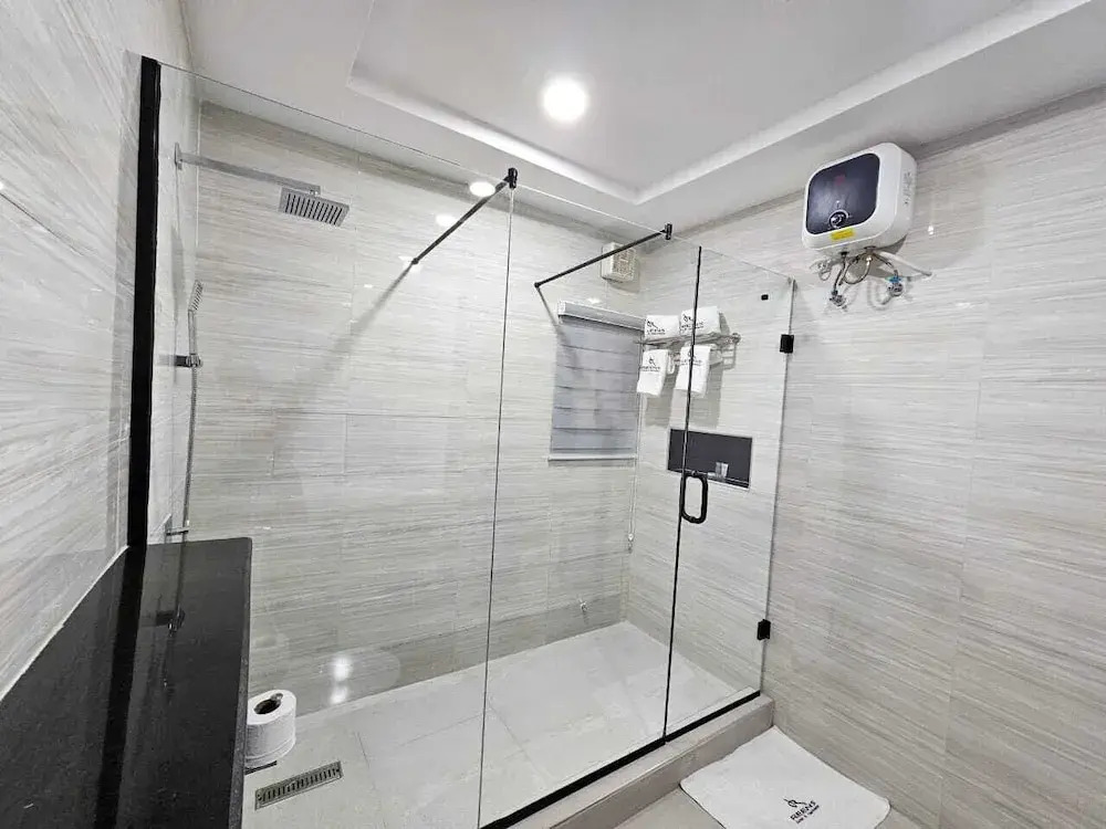 Reens Suites and Apartments