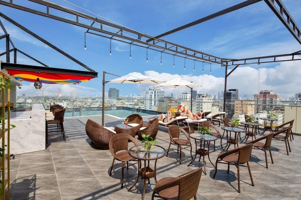 Golden Line Hotel Danang