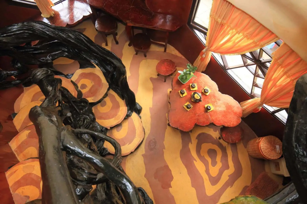 Crazy House