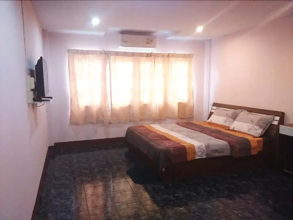 Baan Saen Rak Apartment