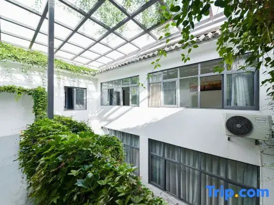 Yuechi Xiaozhu Homestay (Dali Ancient City Renmin Road Branch)