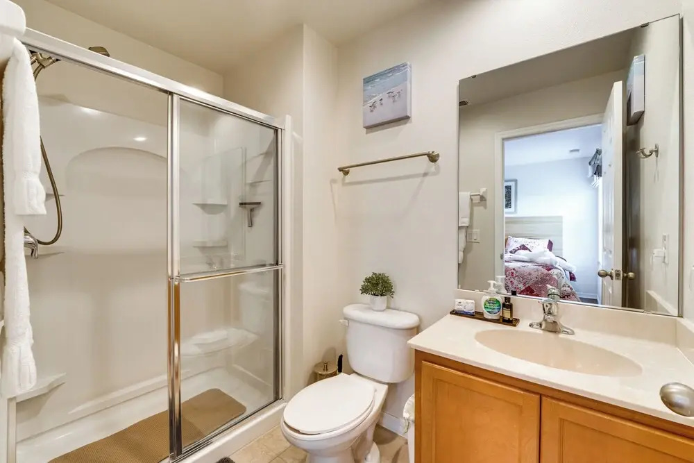 4 Mi to Disney World: Townhome w/ Hot Tub & Lanai!