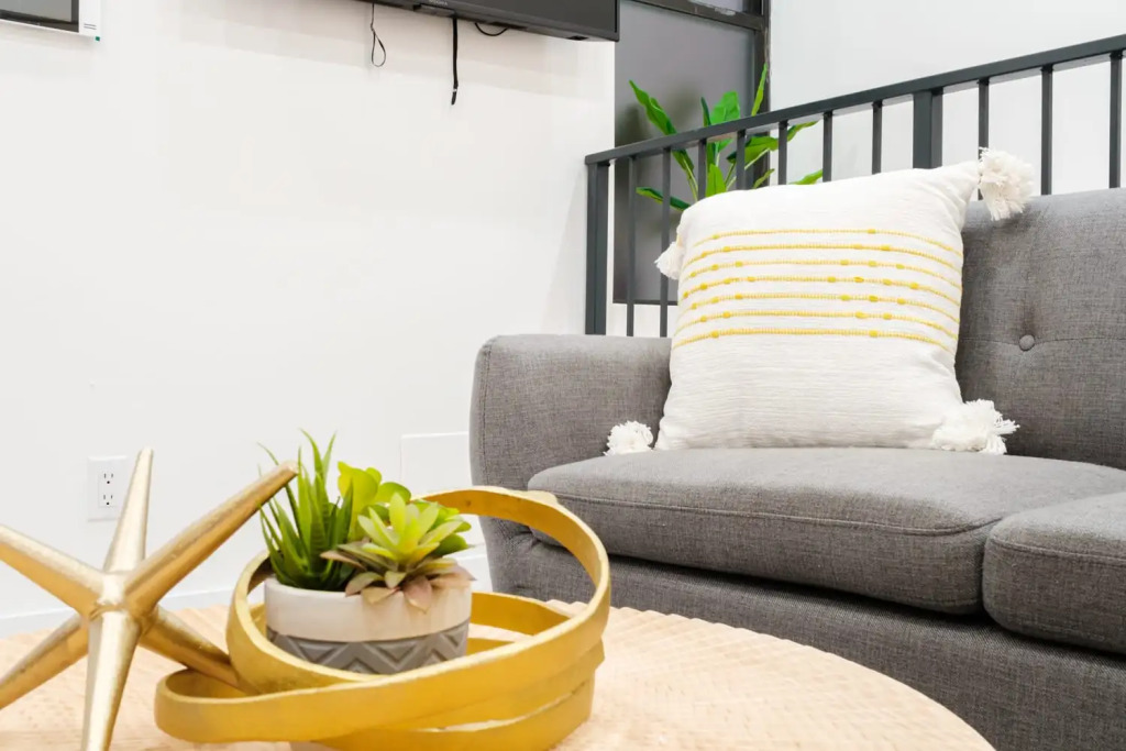 3BR Duplex E Village - W D Outdoor Space