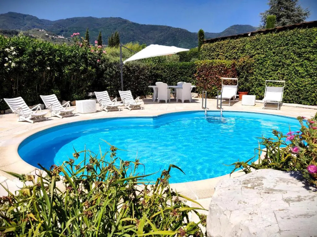Tuscan Villa exclusive use of private pool A/C Wifi Villa Briciola