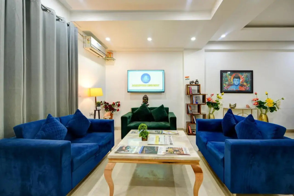 OYO Rooms 813 near Omaxe City Centre