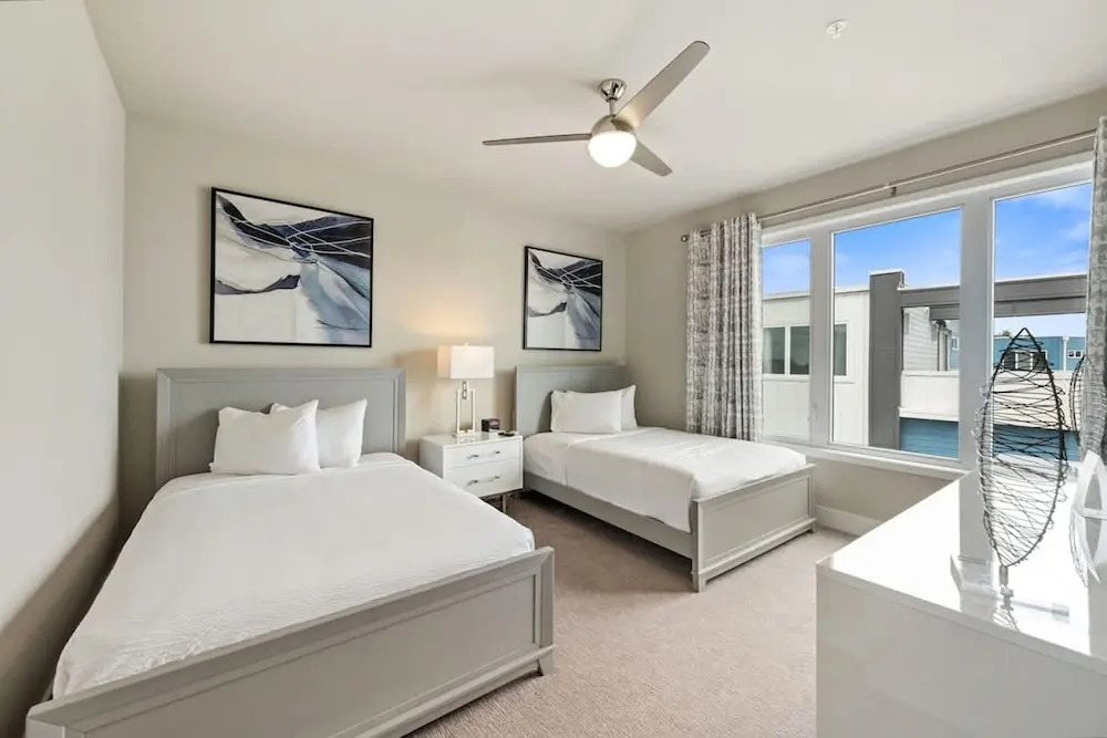 Massive 4 000 Sqft Luxury Duplex