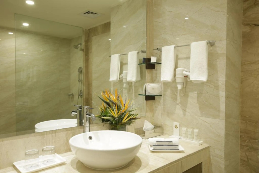Golden Tulip Suites Gurgaon