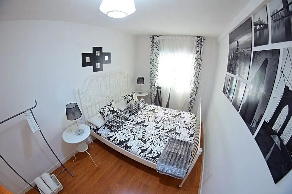 Valdefuentes Apartment