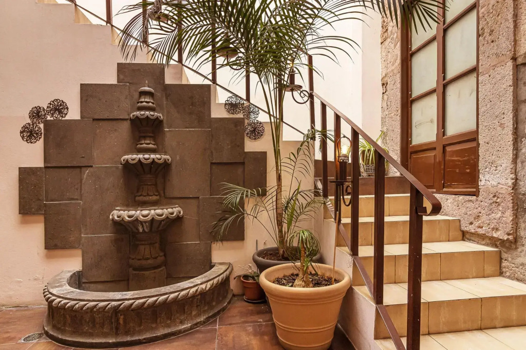 Hotel Cantera Rosa