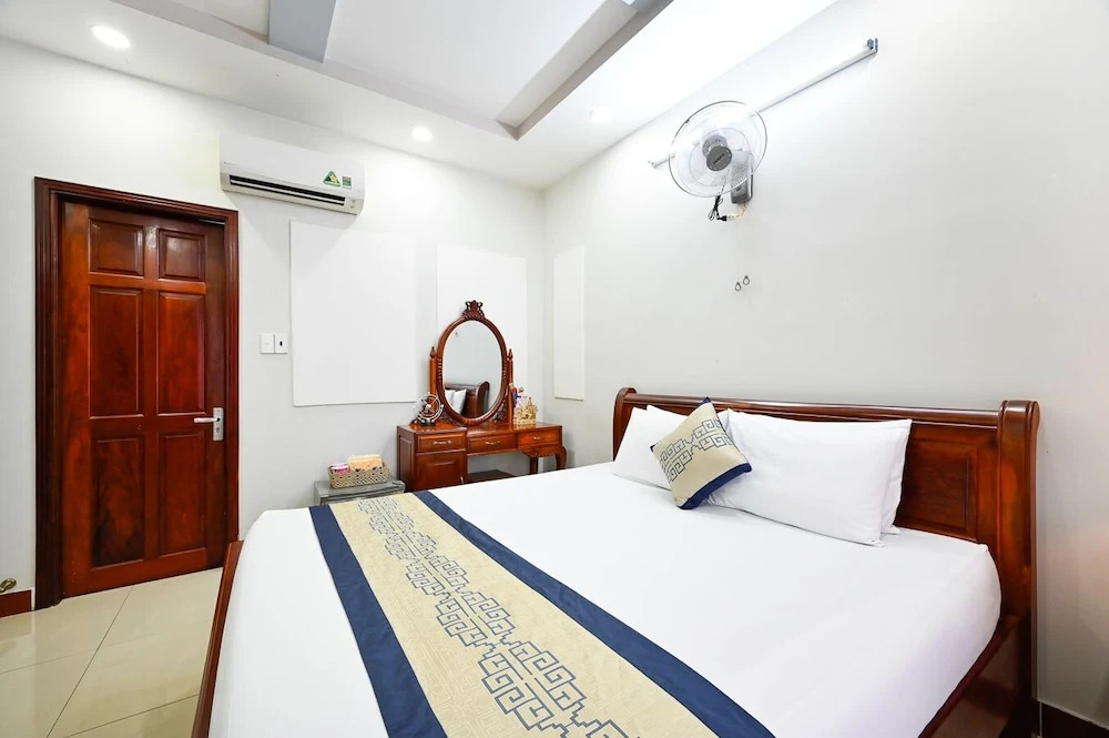 Sky Star Hotel Go Vap