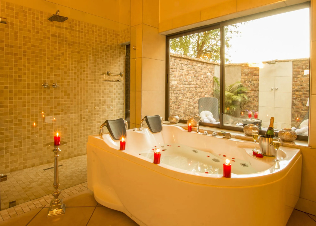 Elandela Private Game Reserve & Luxury Lodge
