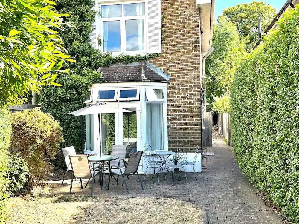 Detached 4beds - Windsor, Heathrow & London Access