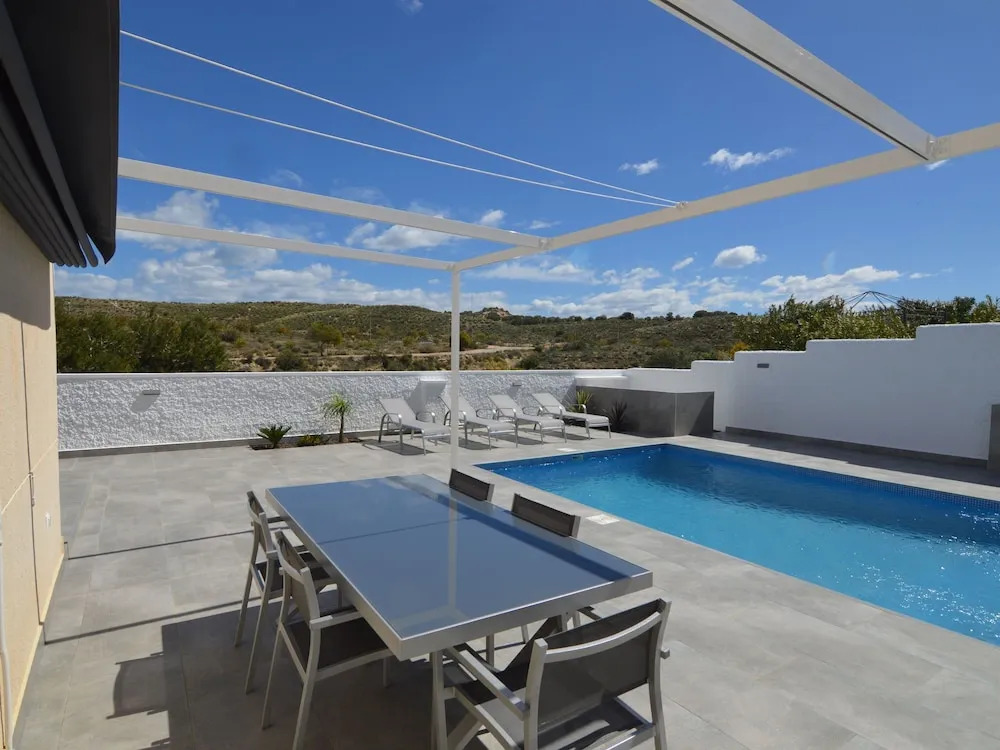 Beautiful Holiday Home in Rojales Valencia With Private Pool