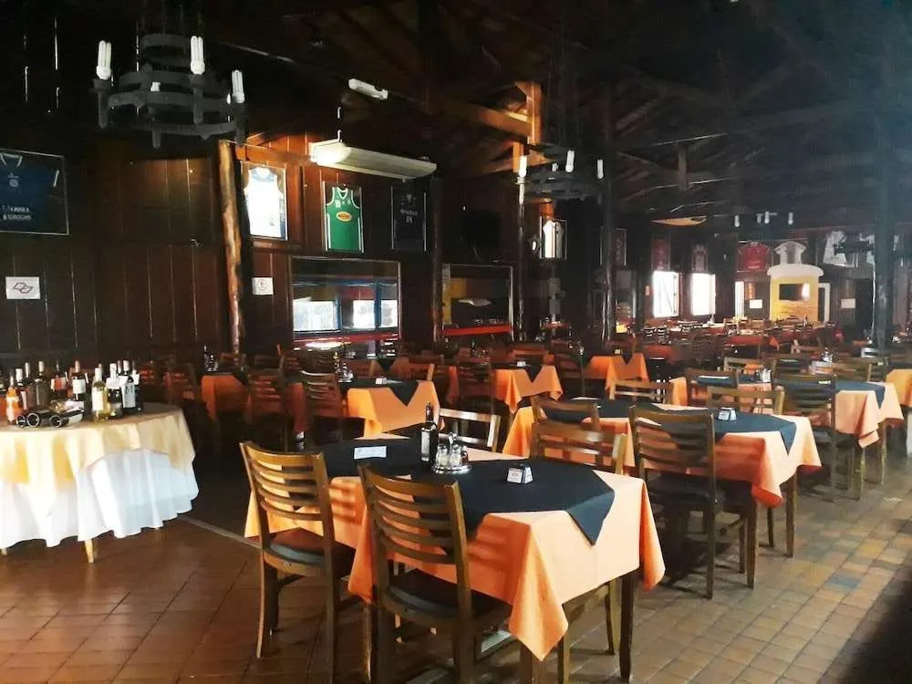 Cristal Palace Inn