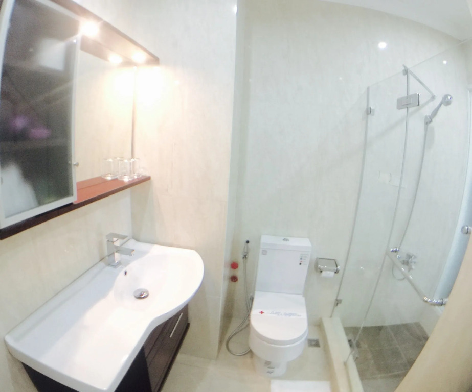 Happyland Hotel