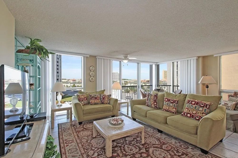 Shoreline 2051 Condo by RedAwning
