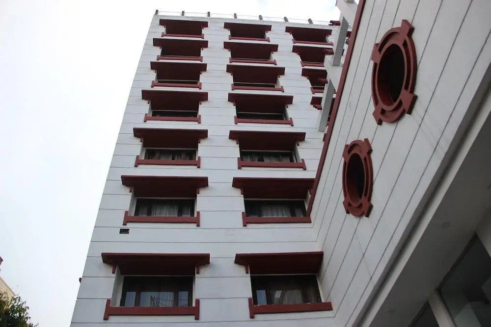 OYO 8450 Hotel Grand Starline