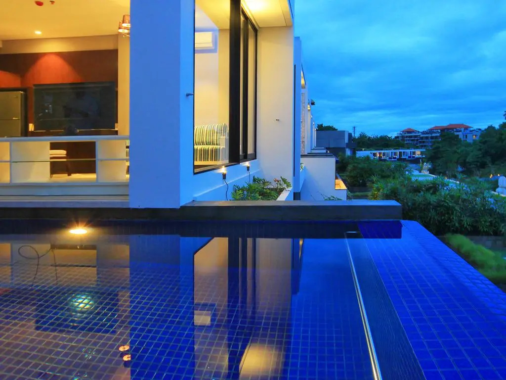 The Sterling Villas