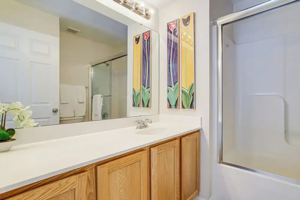 Deck, Hot Tub & Resort Amenities: Ocean View Gem