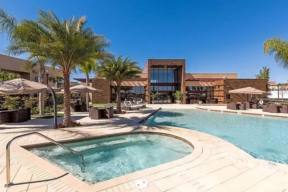 7646 Magic Village Yard 4Bd 8G 119445