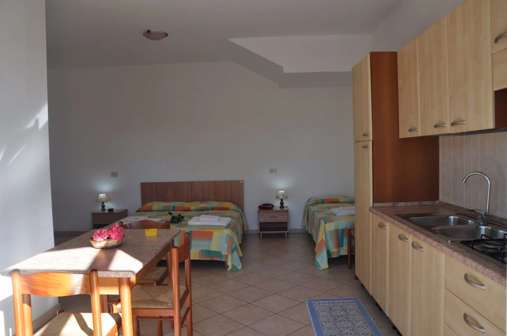 Rosy Hotel Residence