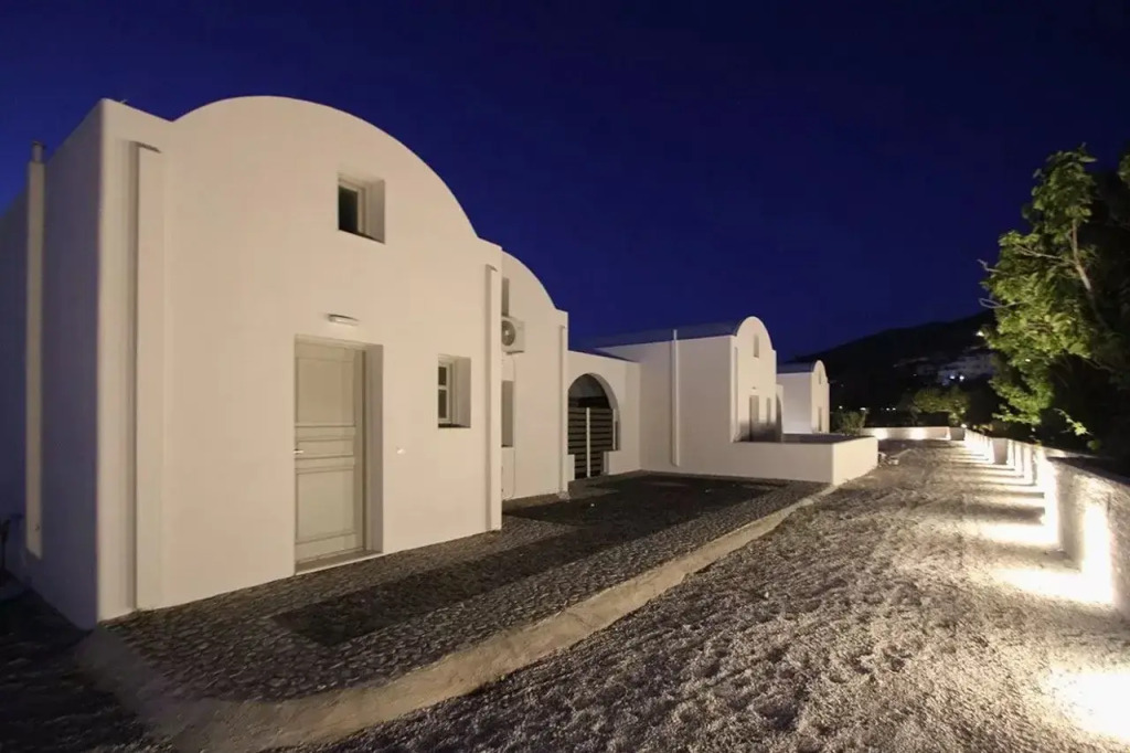 Airy Suites Santorini