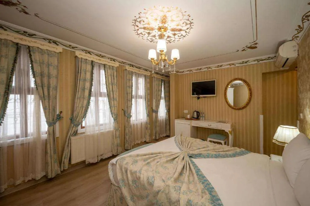 Villa Paradiso Hotel & Spa