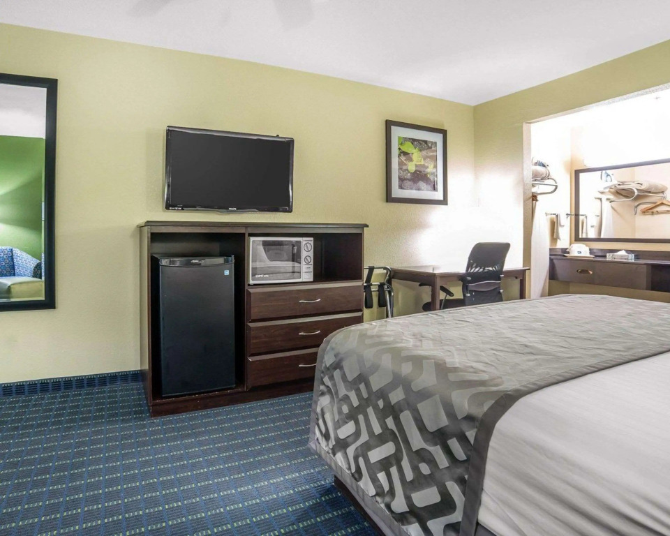 Rodeway Inn & Suites Needles