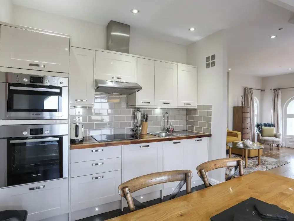 Harlech Apartments - Gwern