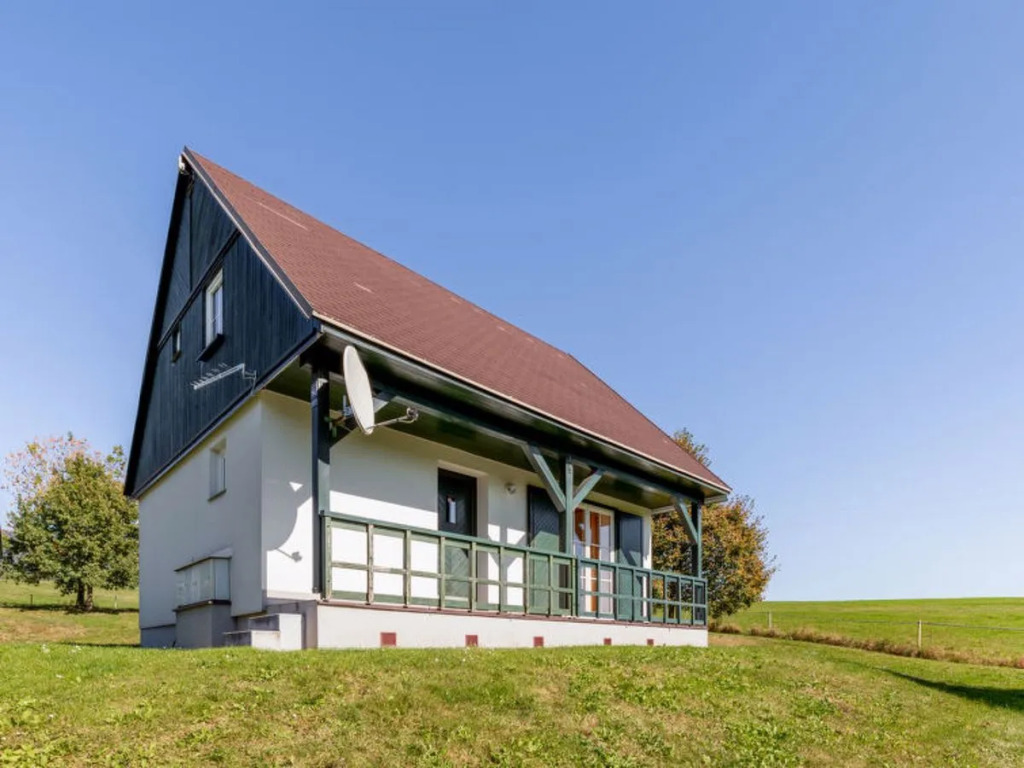 Holiday Hill 38075