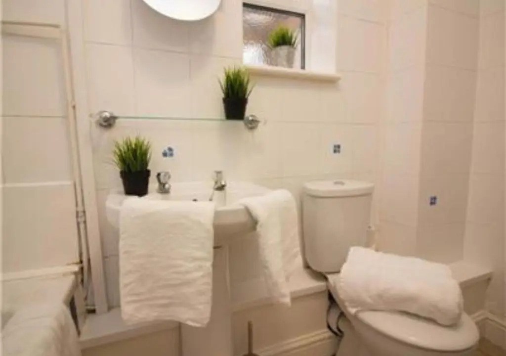 Stayzo Penthouse Accommodation 2- Premier Lodge
