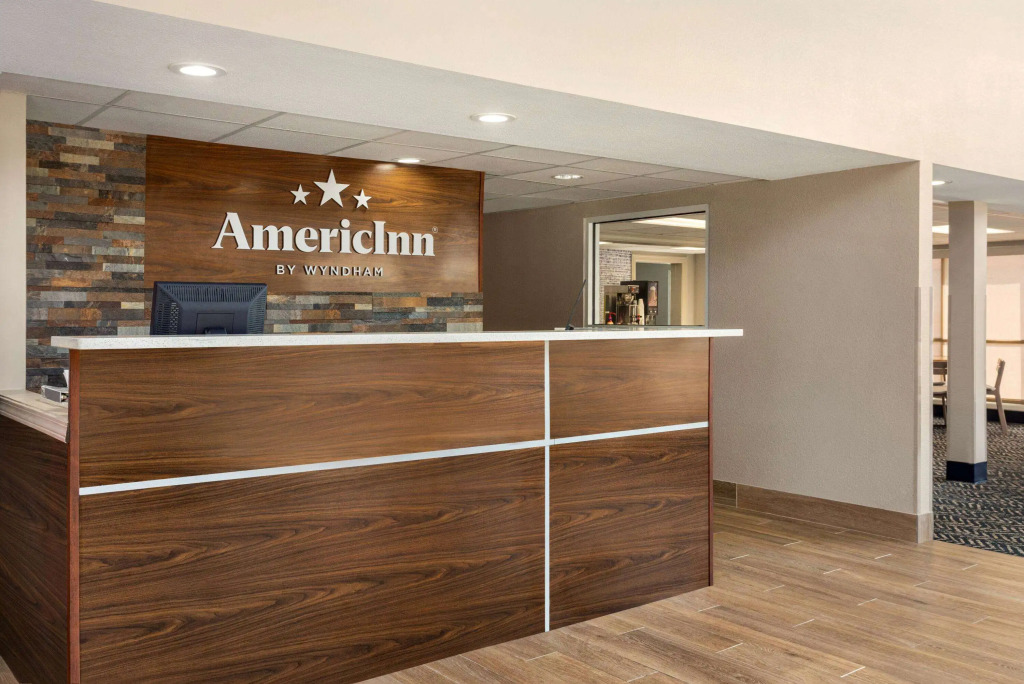 AmericInn by Wyndham Branson & Conference Center