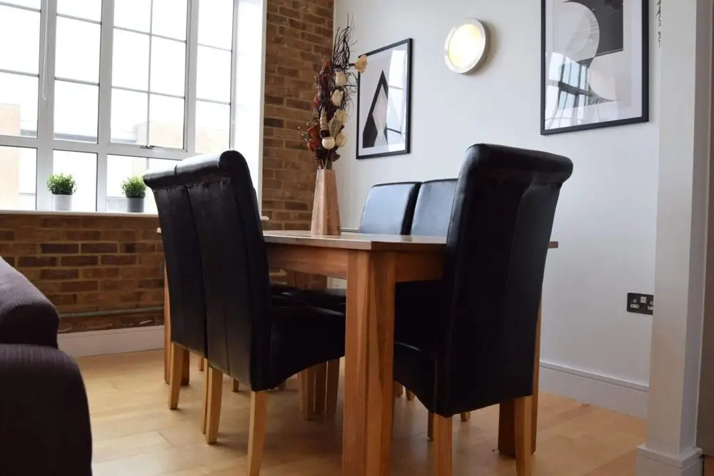 Bright Warehouse Conversion in Buzzing Peckham