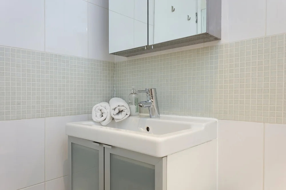 1 Bedroom Apartment In Fitzrovia Sleeps 4