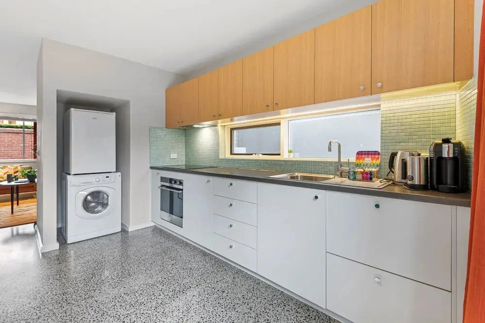 Convenient Bayside Living at the Edge of the City