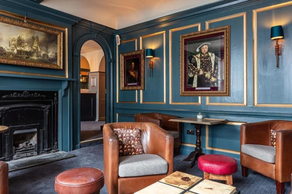 The Kings Arms and Royal Hotel, Godalming, Surrey - The Coaching Inn Group