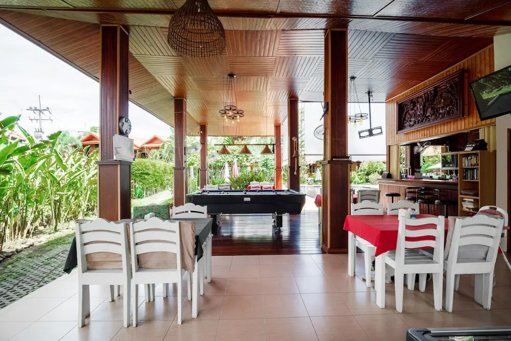 Bang Saray Village Resort