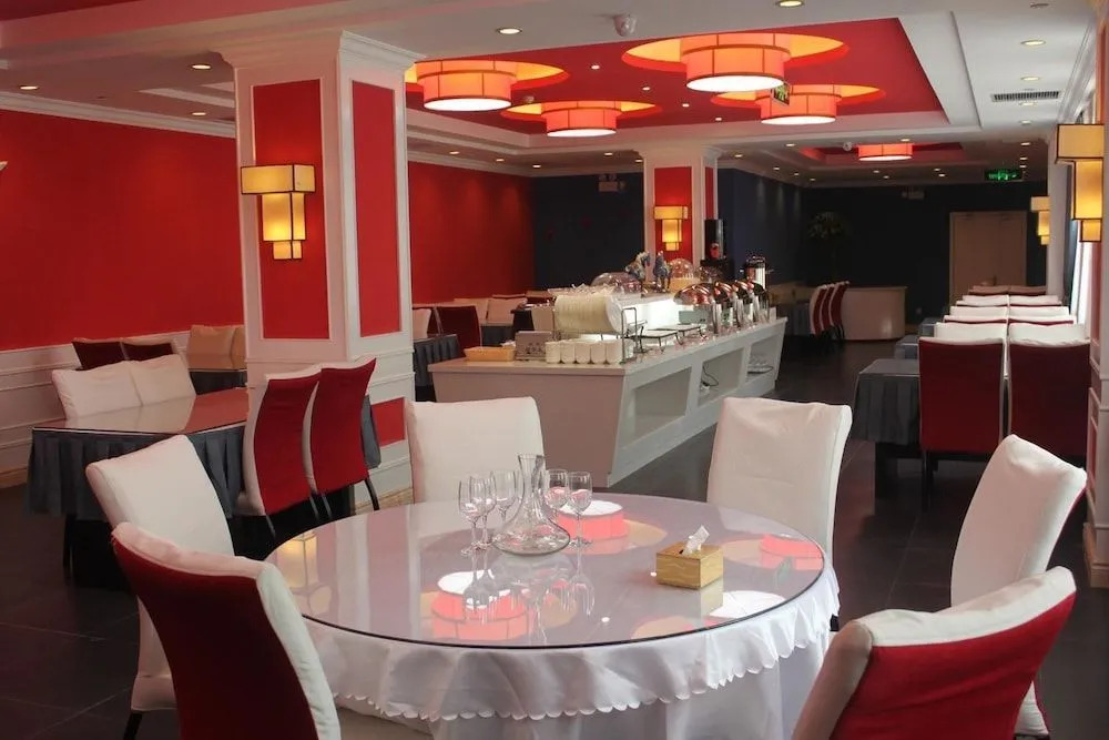 Kunlun Leju Business Hotel
