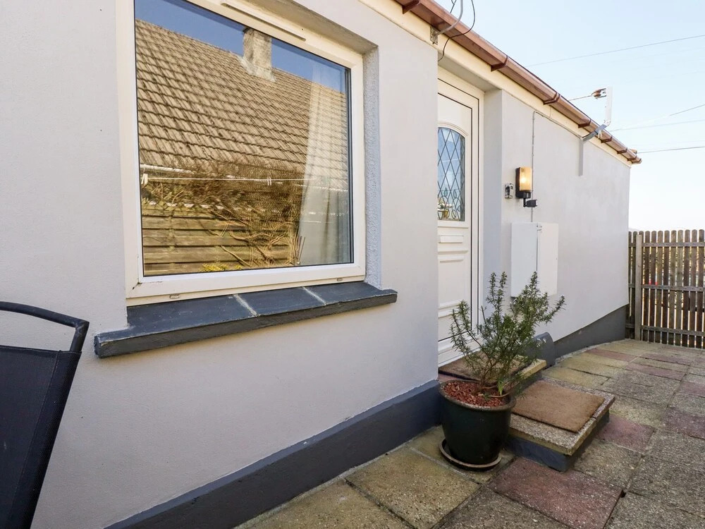 The Annexe, Laburnum