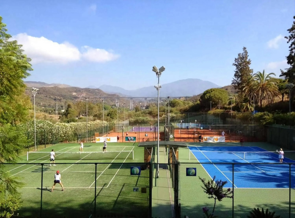 Luxury beachfront apartment with pool, sauna, fitness and gym in province Malaga, Andalusia