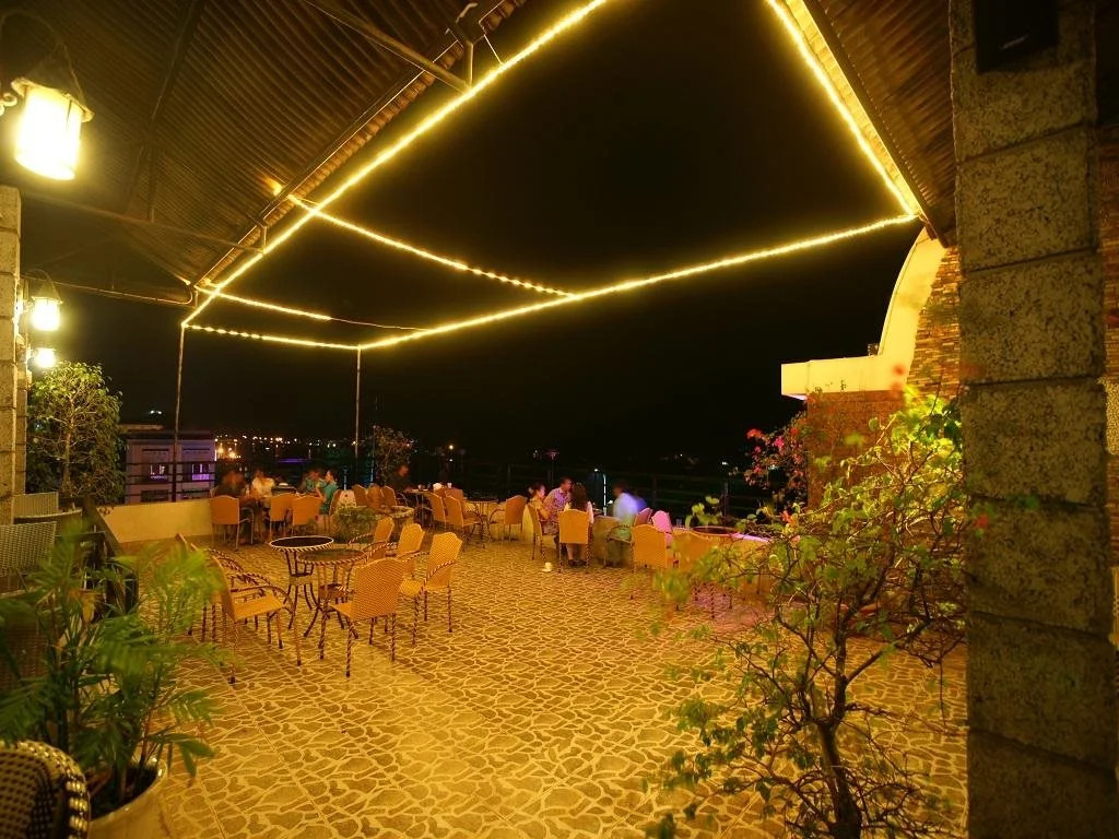 Ham Luong Hotel