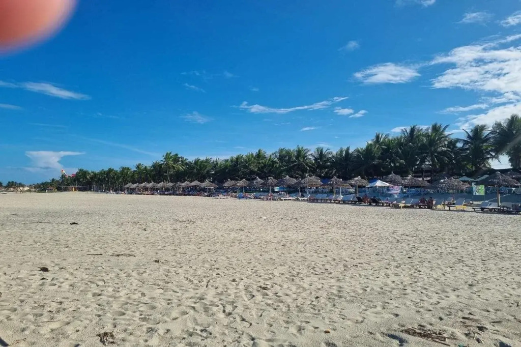 River Beach Resort & Residences