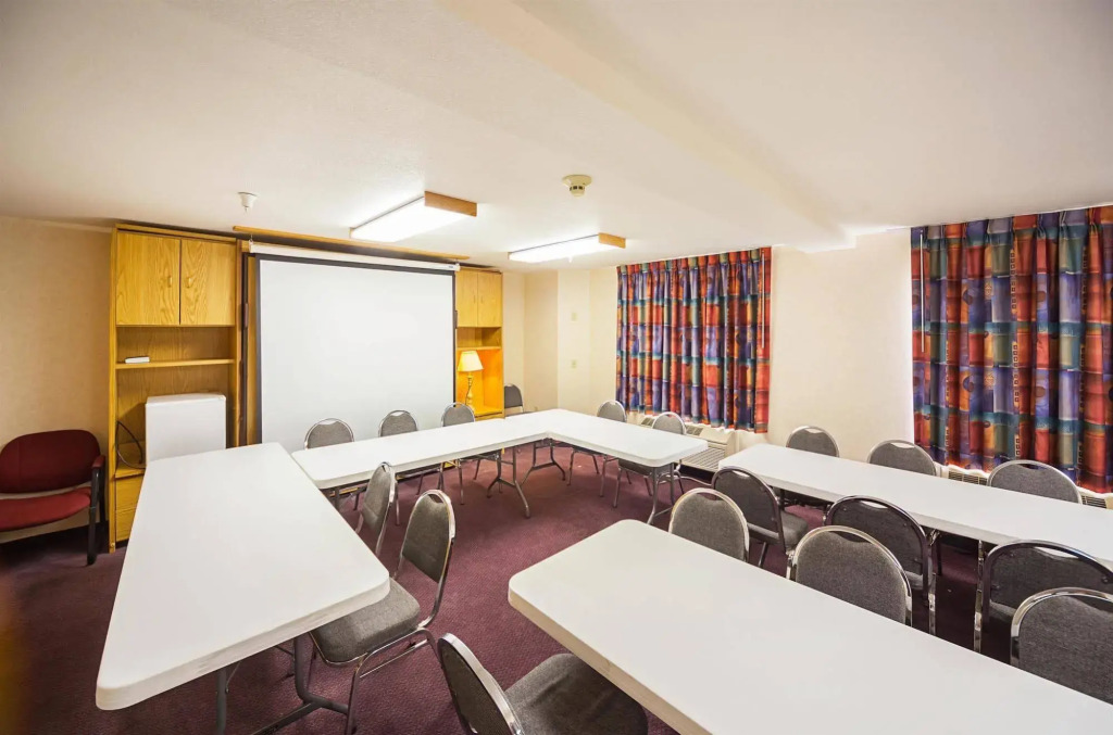 OYO Hotel Markle IN I-69