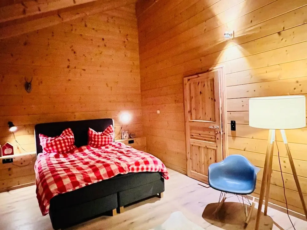 Beautiful Log Cabin Near Wildkogel Arena