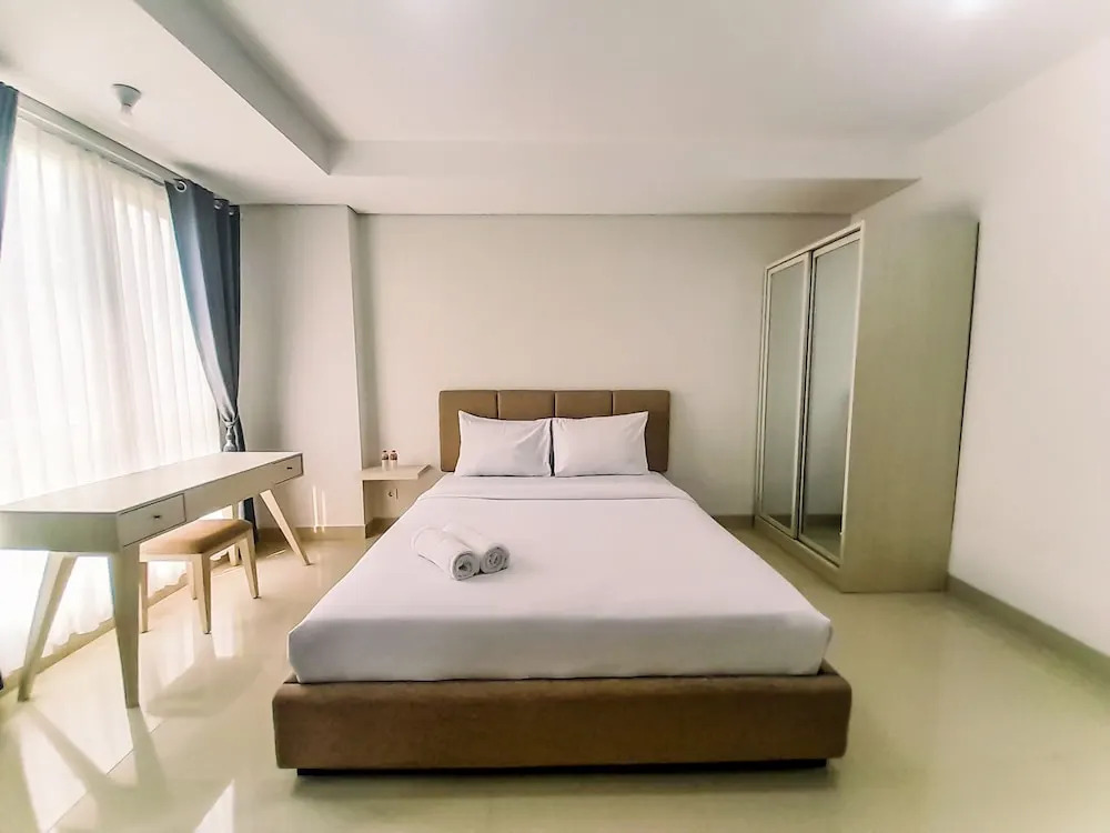 Cozy Studio Room At Barsa City Apartment
