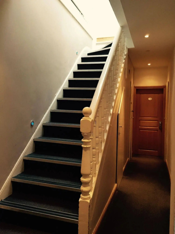 274 Suites