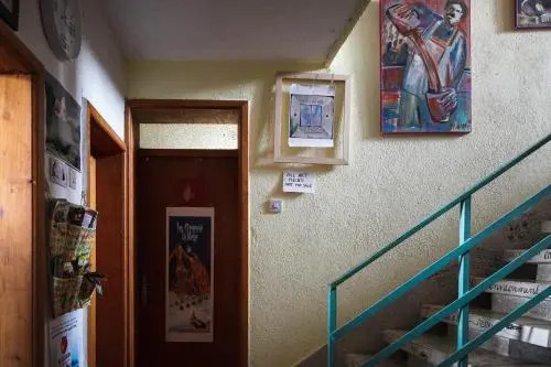 Ikar Hut Hostel