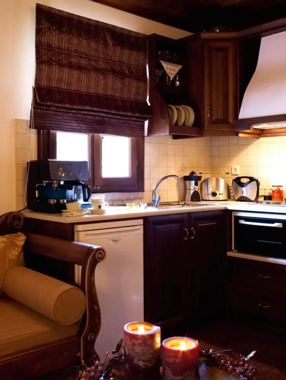 Aiolides Boutique Suites